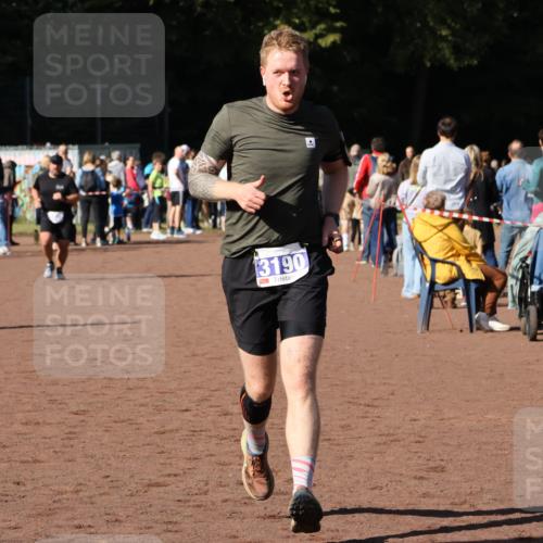 27.09.2026 - 35. Volkslauf durch das schöne Alstertal Strokosch-Dieckow http://msf.ph/oto/10583256 27.09.2026 11:29:06 Ziel 3145, 3190, 3371 meine-sportfotos.de