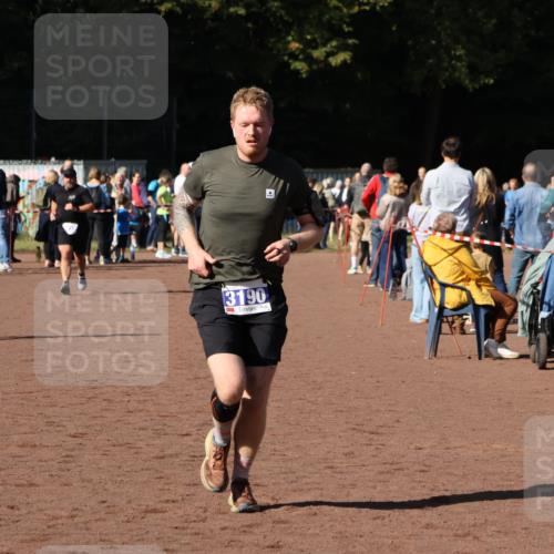 27.09.2026 - 35. Volkslauf durch das schöne Alstertal Strokosch-Dieckow http://msf.ph/oto/10583265 27.09.2026 11:29:05 Ziel 3145, 3190, 3371 meine-sportfotos.de