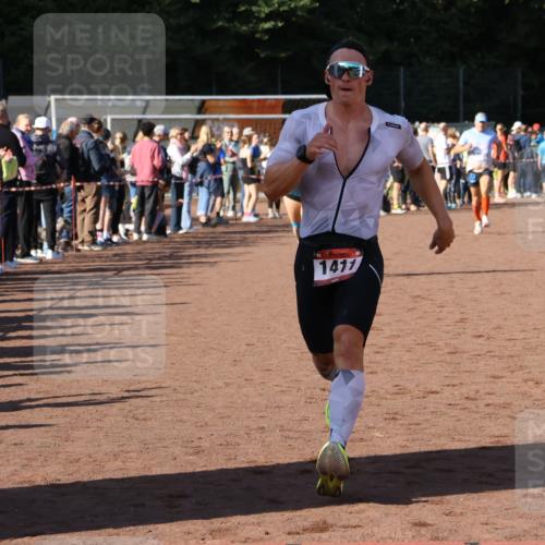 27.09.2026 - 35. Volkslauf durch das schöne Alstertal Strokosch-Dieckow http://msf.ph/oto/10583267 27.09.2026 11:26:50 Ziel 1411, 3157, 3396, 3403, 3958 meine-sportfotos.de