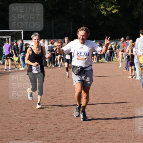 27.09.2026 - 35. Volkslauf durch das schöne Alstertal Strokosch-Dieckow http://msf.ph/oto/10583277 27.09.2026 11:28:59 Ziel 3145, 3190, 3401 meine-sportfotos.de