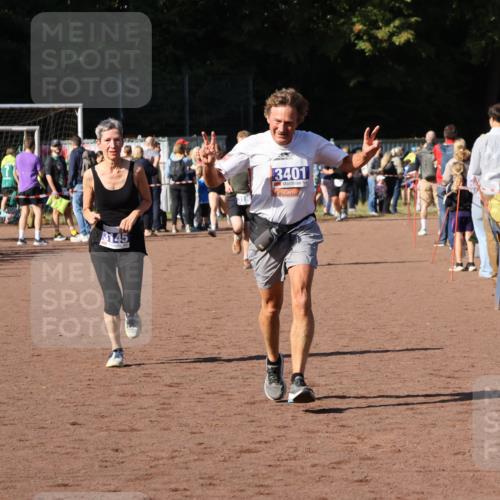 27.09.2026 - 35. Volkslauf durch das schöne Alstertal Strokosch-Dieckow http://msf.ph/oto/10583282 27.09.2026 11:28:59 Ziel 3145, 3190, 3401 meine-sportfotos.de