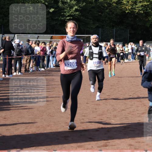27.09.2026 - 35. Volkslauf durch das schöne Alstertal Strokosch-Dieckow http://msf.ph/oto/10583309 27.09.2026 11:28:47 Ziel 1002, 3206, 3311, 3424, 3425 meine-sportfotos.de