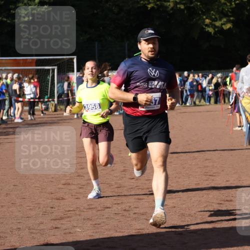 27.09.2026 - 35. Volkslauf durch das schöne Alstertal Strokosch-Dieckow http://msf.ph/oto/10583338 27.09.2026 11:26:47 Ziel 1411, 3157, 3396, 3958 meine-sportfotos.de