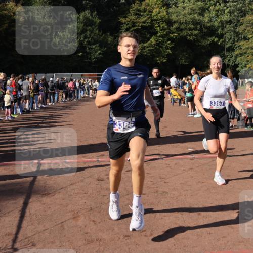 27.09.2026 - 35. Volkslauf durch das schöne Alstertal Strokosch-Dieckow http://msf.ph/oto/10583372 27.09.2026 11:26:37 Ziel 3152, 3227, 3291, 3366, 3367 meine-sportfotos.de