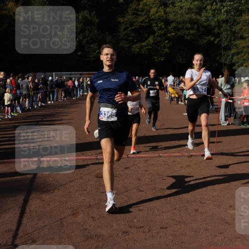 27.09.2026 - 35. Volkslauf durch das schöne Alstertal Strokosch-Dieckow http://msf.ph/oto/10583375 27.09.2026 11:26:36 Ziel 1001, 3152, 3227, 3291, 3366, 3367 meine-sportfotos.de
