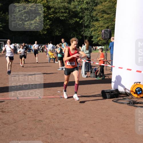 27.09.2026 - 35. Volkslauf durch das schöne Alstertal Strokosch-Dieckow http://msf.ph/oto/10583386 27.09.2026 11:26:33 Ziel 1001, 3152, 3227, 3291, 3366, 3367 meine-sportfotos.de