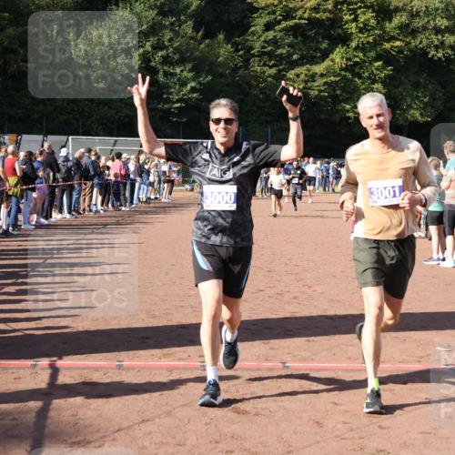 27.09.2026 - 35. Volkslauf durch das schöne Alstertal Strokosch-Dieckow http://msf.ph/oto/10583391 27.09.2026 11:26:29 Ziel 1001, 3000, 3001, 3152, 3227, 3291, 3315, 3366, 3367 meine-sportfotos.de