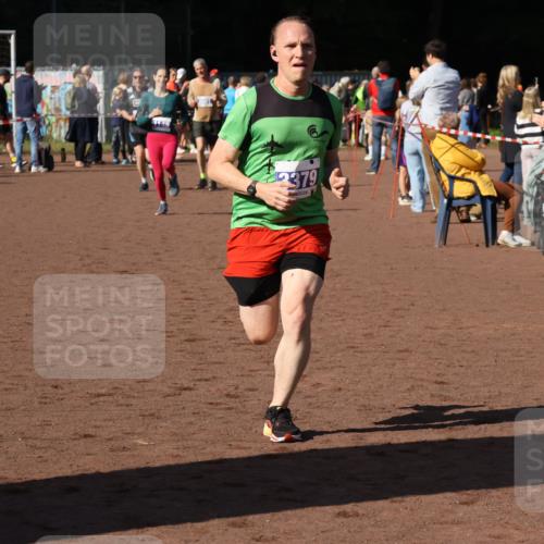 27.09.2026 - 35. Volkslauf durch das schöne Alstertal Strokosch-Dieckow http://msf.ph/oto/10583403 27.09.2026 11:26:17 Ziel 1148, 3188, 3379 meine-sportfotos.de