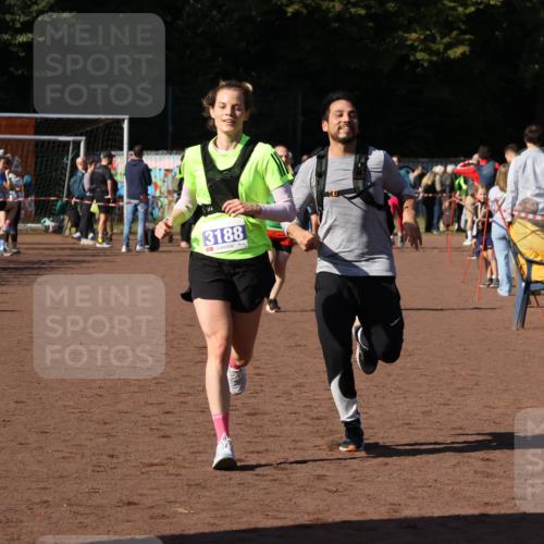 27.09.2026 - 35. Volkslauf durch das schöne Alstertal Strokosch-Dieckow http://msf.ph/oto/10583407 27.09.2026 11:26:13 Ziel 3188, 3379 meine-sportfotos.de