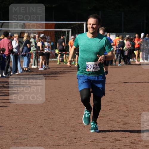 27.09.2026 - 35. Volkslauf durch das schöne Alstertal Strokosch-Dieckow http://msf.ph/oto/10583424 27.09.2026 11:25:59 Ziel 3094, 3140, 3180 meine-sportfotos.de