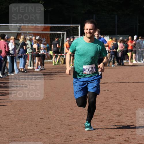 27.09.2026 - 35. Volkslauf durch das schöne Alstertal Strokosch-Dieckow http://msf.ph/oto/10583425 27.09.2026 11:25:59 Ziel 3094, 3140, 3180 meine-sportfotos.de