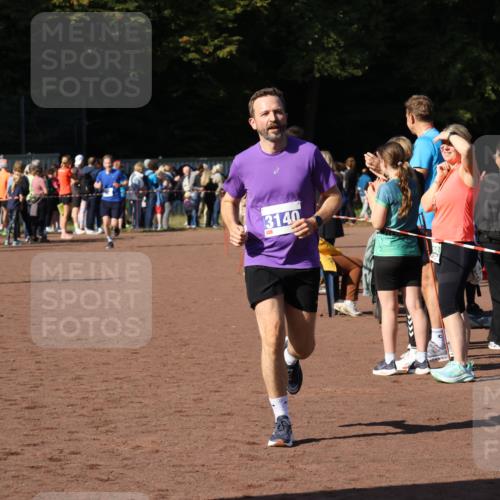 27.09.2026 - 35. Volkslauf durch das schöne Alstertal Strokosch-Dieckow http://msf.ph/oto/10583430 27.09.2026 11:25:54 Ziel 3094, 3140 meine-sportfotos.de
