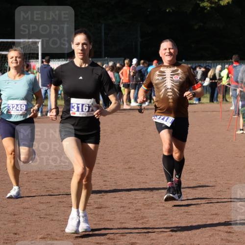 27.09.2026 - 35. Volkslauf durch das schöne Alstertal Strokosch-Dieckow http://msf.ph/oto/10583444 27.09.2026 11:25:43 Ziel 1409, 3118, 3167, 3249 meine-sportfotos.de