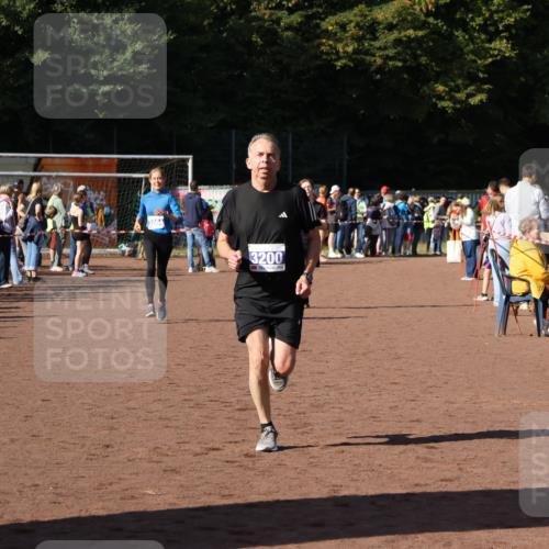 27.09.2026 - 35. Volkslauf durch das schöne Alstertal Strokosch-Dieckow http://msf.ph/oto/10583477 27.09.2026 11:25:23 Ziel 3064, 3200, 3364 meine-sportfotos.de