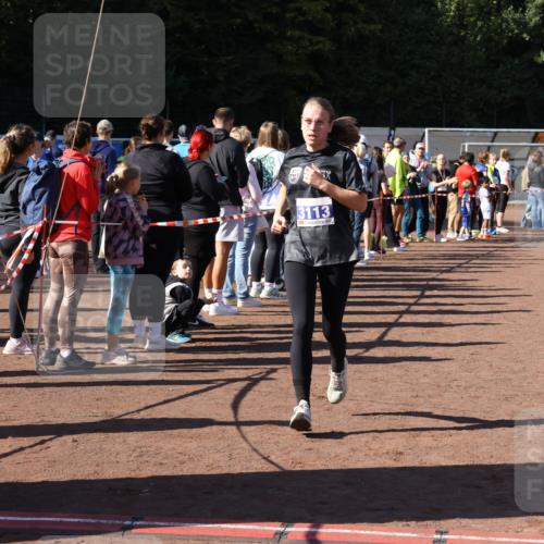 27.09.2026 - 35. Volkslauf durch das schöne Alstertal Strokosch-Dieckow http://msf.ph/oto/10583509 27.09.2026 11:44:13 Ziel 1476, 3113, 3390 meine-sportfotos.de