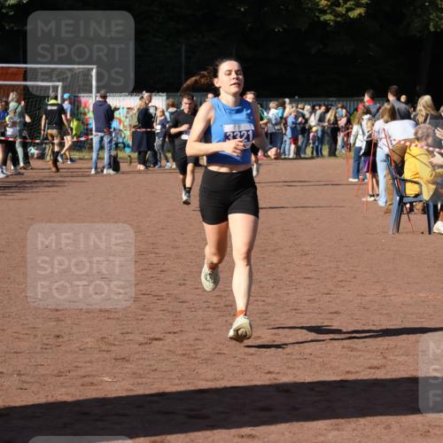 27.09.2026 - 35. Volkslauf durch das schöne Alstertal Strokosch-Dieckow http://msf.ph/oto/10583516 27.09.2026 11:24:57 Ziel 3292, 3321 meine-sportfotos.de