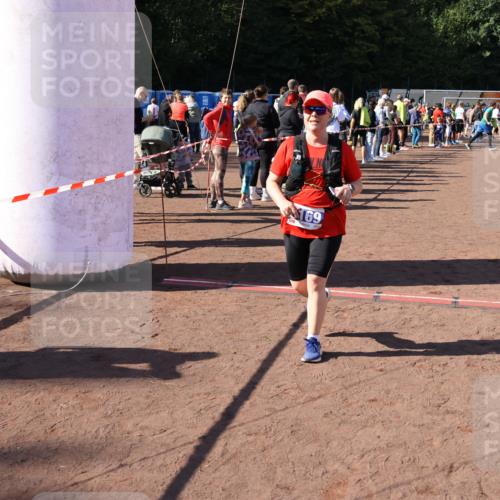 27.09.2026 - 35. Volkslauf durch das schöne Alstertal Strokosch-Dieckow http://msf.ph/oto/10583567 27.09.2026 11:43:39 Ziel 1463, 2414, 3169 meine-sportfotos.de
