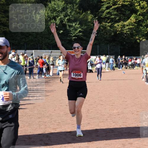 27.09.2026 - 35. Volkslauf durch das schöne Alstertal Strokosch-Dieckow http://msf.ph/oto/10583660 27.09.2026 11:43:15 Ziel 1006, 1452, 3273 meine-sportfotos.de
