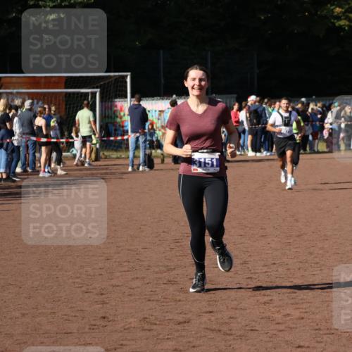 27.09.2026 - 35. Volkslauf durch das schöne Alstertal Strokosch-Dieckow http://msf.ph/oto/10583665 27.09.2026 11:23:42 Ziel 3151, 3428, 3973 meine-sportfotos.de