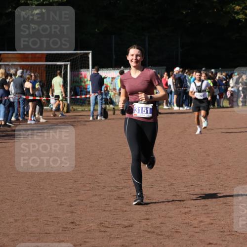 27.09.2026 - 35. Volkslauf durch das schöne Alstertal Strokosch-Dieckow http://msf.ph/oto/10583668 27.09.2026 11:23:42 Ziel 3151, 3428, 3973 meine-sportfotos.de