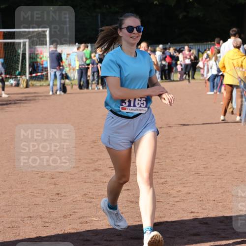 27.09.2026 - 35. Volkslauf durch das schöne Alstertal Strokosch-Dieckow http://msf.ph/oto/10583683 27.09.2026 11:23:31 Ziel 3165, 3251 meine-sportfotos.de