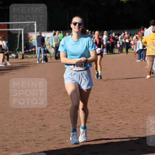 27.09.2026 - 35. Volkslauf durch das schöne Alstertal Strokosch-Dieckow http://msf.ph/oto/10583693 27.09.2026 11:23:30 Ziel 3165, 3251, 3333 meine-sportfotos.de
