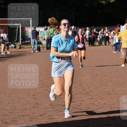 27.09.2026 - 35. Volkslauf durch das schöne Alstertal Strokosch-Dieckow http://msf.ph/oto/10583697 27.09.2026 11:23:30 Ziel 3165, 3251, 3333 meine-sportfotos.de