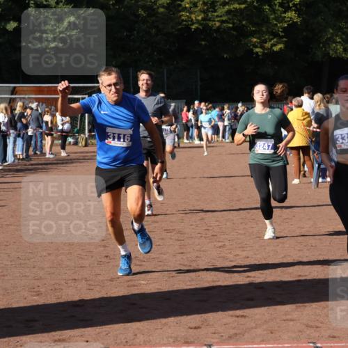 27.09.2026 - 35. Volkslauf durch das schöne Alstertal Strokosch-Dieckow http://msf.ph/oto/10583714 27.09.2026 11:23:21 Ziel 3116, 3247, 3317, 3333, 3344, 3361 meine-sportfotos.de