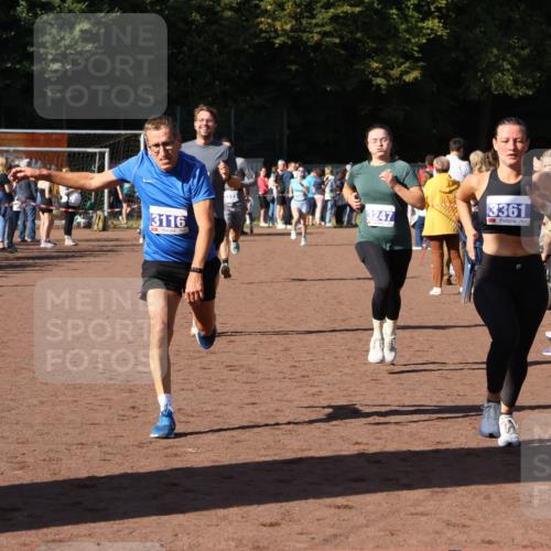 27.09.2026 - 35. Volkslauf durch das schöne Alstertal Strokosch-Dieckow http://msf.ph/oto/10583720 27.09.2026 11:23:21 Ziel 3116, 3247, 3317, 3333, 3344, 3361 meine-sportfotos.de