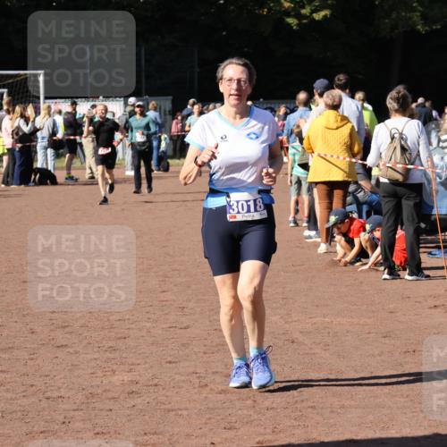 27.09.2026 - 35. Volkslauf durch das schöne Alstertal Strokosch-Dieckow http://msf.ph/oto/10583726 27.09.2026 11:43:03 Ziel 1460, 3018 meine-sportfotos.de