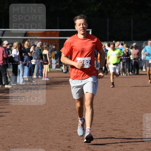 27.09.2026 - 35. Volkslauf durch das schöne Alstertal Strokosch-Dieckow http://msf.ph/oto/10583752 27.09.2026 11:23:04 Ziel 3282, 3426 meine-sportfotos.de