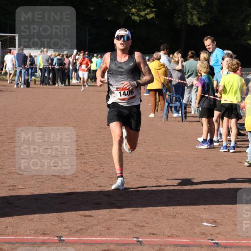27.09.2026 - 35. Volkslauf durch das schöne Alstertal Strokosch-Dieckow http://msf.ph/oto/10583762 27.09.2026 11:22:53 Ziel 1406, 3185 meine-sportfotos.de