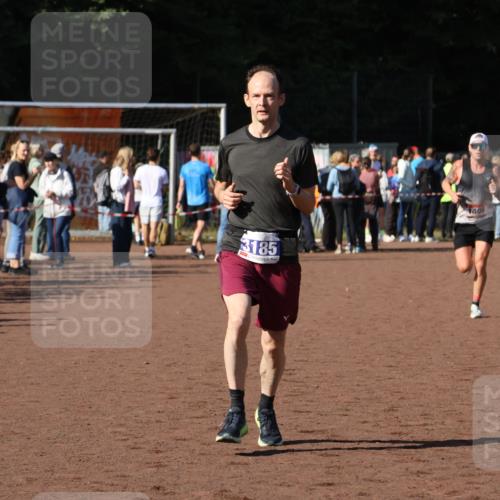 27.09.2026 - 35. Volkslauf durch das schöne Alstertal Strokosch-Dieckow http://msf.ph/oto/10583775 27.09.2026 11:22:49 Ziel 1406, 3185 meine-sportfotos.de
