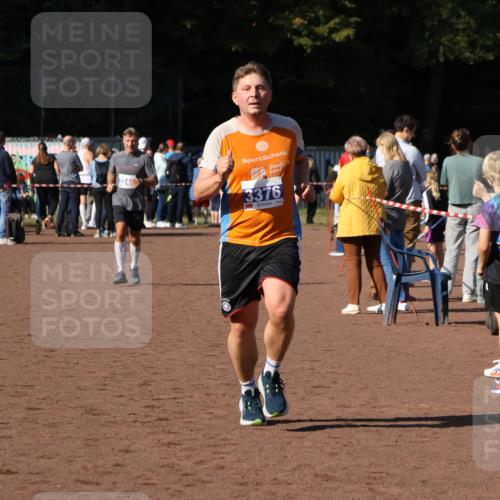 27.09.2026 - 35. Volkslauf durch das schöne Alstertal Strokosch-Dieckow http://msf.ph/oto/10583804 27.09.2026 11:22:21 Ziel 3242, 3376 meine-sportfotos.de