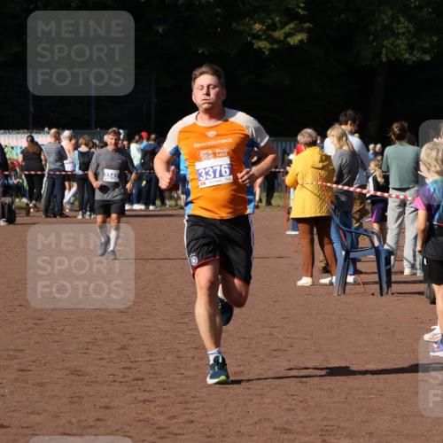 27.09.2026 - 35. Volkslauf durch das schöne Alstertal Strokosch-Dieckow http://msf.ph/oto/10583807 27.09.2026 11:22:21 Ziel 3242, 3376 meine-sportfotos.de