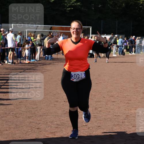 27.09.2026 - 35. Volkslauf durch das schöne Alstertal Strokosch-Dieckow http://msf.ph/oto/10583817 27.09.2026 11:42:41 Ziel 3098 meine-sportfotos.de