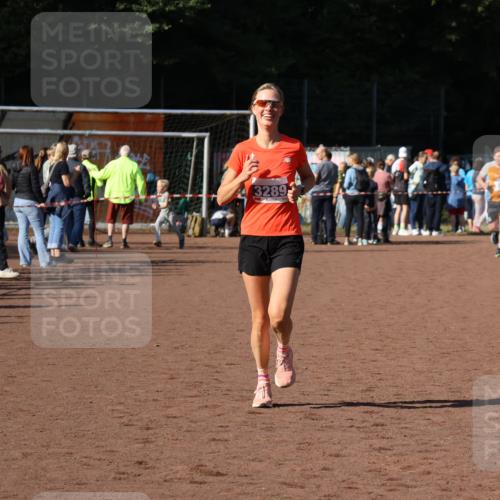 27.09.2026 - 35. Volkslauf durch das schöne Alstertal Strokosch-Dieckow http://msf.ph/oto/10583830 27.09.2026 11:22:12 Ziel 3289 meine-sportfotos.de