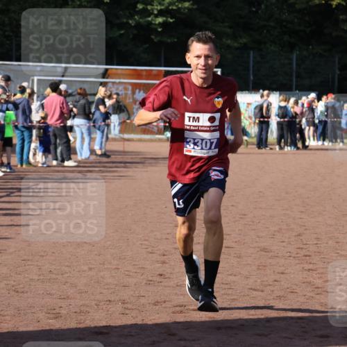 27.09.2026 - 35. Volkslauf durch das schöne Alstertal Strokosch-Dieckow http://msf.ph/oto/10583843 27.09.2026 11:21:58 Ziel 3307, 3399 meine-sportfotos.de