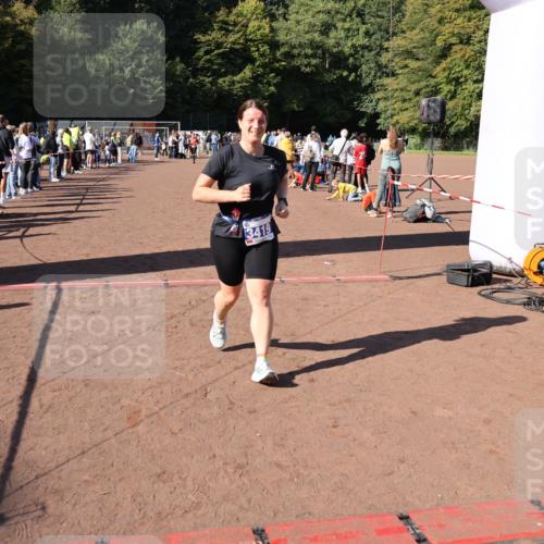 27.09.2026 - 35. Volkslauf durch das schöne Alstertal Strokosch-Dieckow http://msf.ph/oto/10583846 27.09.2026 11:42:29 Ziel 3054, 3055, 3419 meine-sportfotos.de
