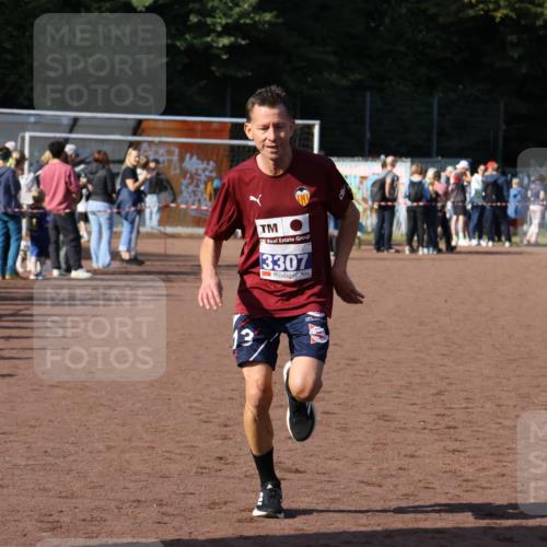 27.09.2026 - 35. Volkslauf durch das schöne Alstertal Strokosch-Dieckow http://msf.ph/oto/10583847 27.09.2026 11:21:58 Ziel 3307, 3399 meine-sportfotos.de