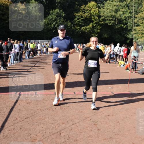 27.09.2026 - 35. Volkslauf durch das schöne Alstertal Strokosch-Dieckow http://msf.ph/oto/10583873 27.09.2026 11:42:26 Ziel 3054, 3055, 3318, 3419 meine-sportfotos.de