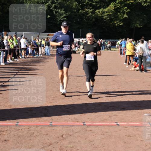 27.09.2026 - 35. Volkslauf durch das schöne Alstertal Strokosch-Dieckow http://msf.ph/oto/10583880 27.09.2026 11:42:24 Ziel 3054, 3055, 3084, 3318, 3419 meine-sportfotos.de