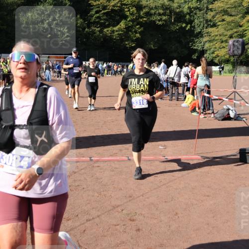 27.09.2026 - 35. Volkslauf durch das schöne Alstertal Strokosch-Dieckow http://msf.ph/oto/10583892 27.09.2026 11:42:23 Ziel 3054, 3055, 3083, 3084, 3318, 3419 meine-sportfotos.de