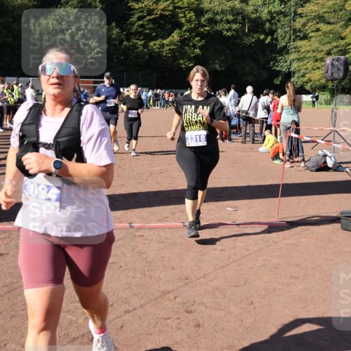 27.09.2026 - 35. Volkslauf durch das schöne Alstertal Strokosch-Dieckow http://msf.ph/oto/10583896 27.09.2026 11:42:23 Ziel 3054, 3055, 3083, 3084, 3318, 3419 meine-sportfotos.de