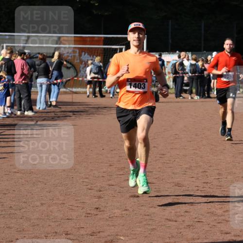 27.09.2026 - 35. Volkslauf durch das schöne Alstertal Strokosch-Dieckow http://msf.ph/oto/10583899 27.09.2026 11:21:31 Ziel 1403, 3993 meine-sportfotos.de
