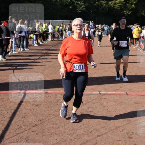 27.09.2026 - 35. Volkslauf durch das schöne Alstertal Strokosch-Dieckow http://msf.ph/oto/10583916 27.09.2026 11:42:19 Ziel 3011, 3054, 3055, 3083, 3084, 3170, 3318, 3352, 3419 meine-sportfotos.de