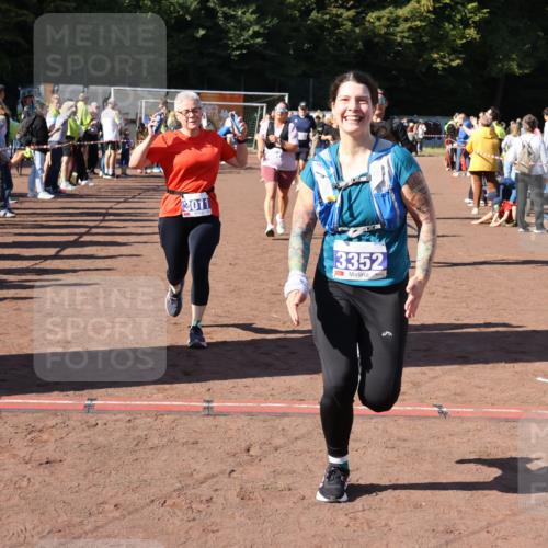 27.09.2026 - 35. Volkslauf durch das schöne Alstertal Strokosch-Dieckow http://msf.ph/oto/10583930 27.09.2026 11:42:18 Ziel 3011, 3054, 3055, 3083, 3084, 3170, 3318, 3337, 3338, 3352 meine-sportfotos.de