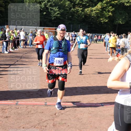 27.09.2026 - 35. Volkslauf durch das schöne Alstertal Strokosch-Dieckow http://msf.ph/oto/10583937 27.09.2026 11:42:15 Ziel 3011, 3083, 3084, 3170, 3318, 3337, 3338, 3352 meine-sportfotos.de