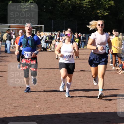 27.09.2026 - 35. Volkslauf durch das schöne Alstertal Strokosch-Dieckow http://msf.ph/oto/10583943 27.09.2026 11:42:13 Ziel 3011, 3083, 3084, 3143, 3170, 3337, 3338, 3352 meine-sportfotos.de
