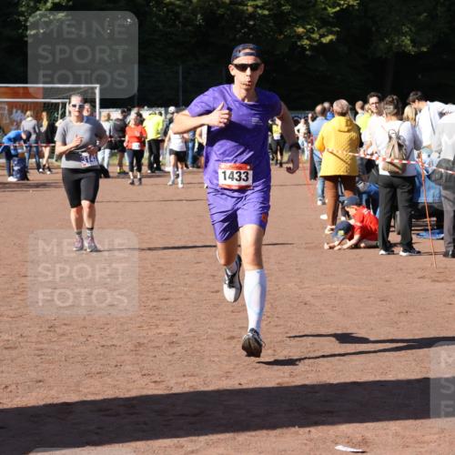 27.09.2026 - 35. Volkslauf durch das schöne Alstertal Strokosch-Dieckow http://msf.ph/oto/10583965 27.09.2026 11:42:04 Ziel 1433, 3143 meine-sportfotos.de